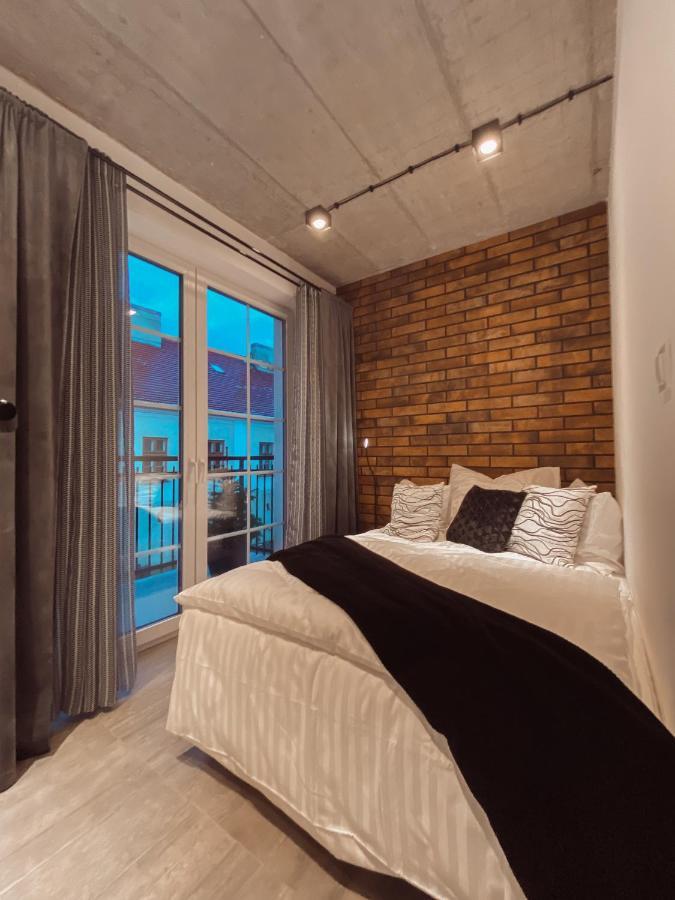 THE LOFT - Garncarska 1 Bed & Breakfast Piotrkow Trybunalski Bagian luar foto